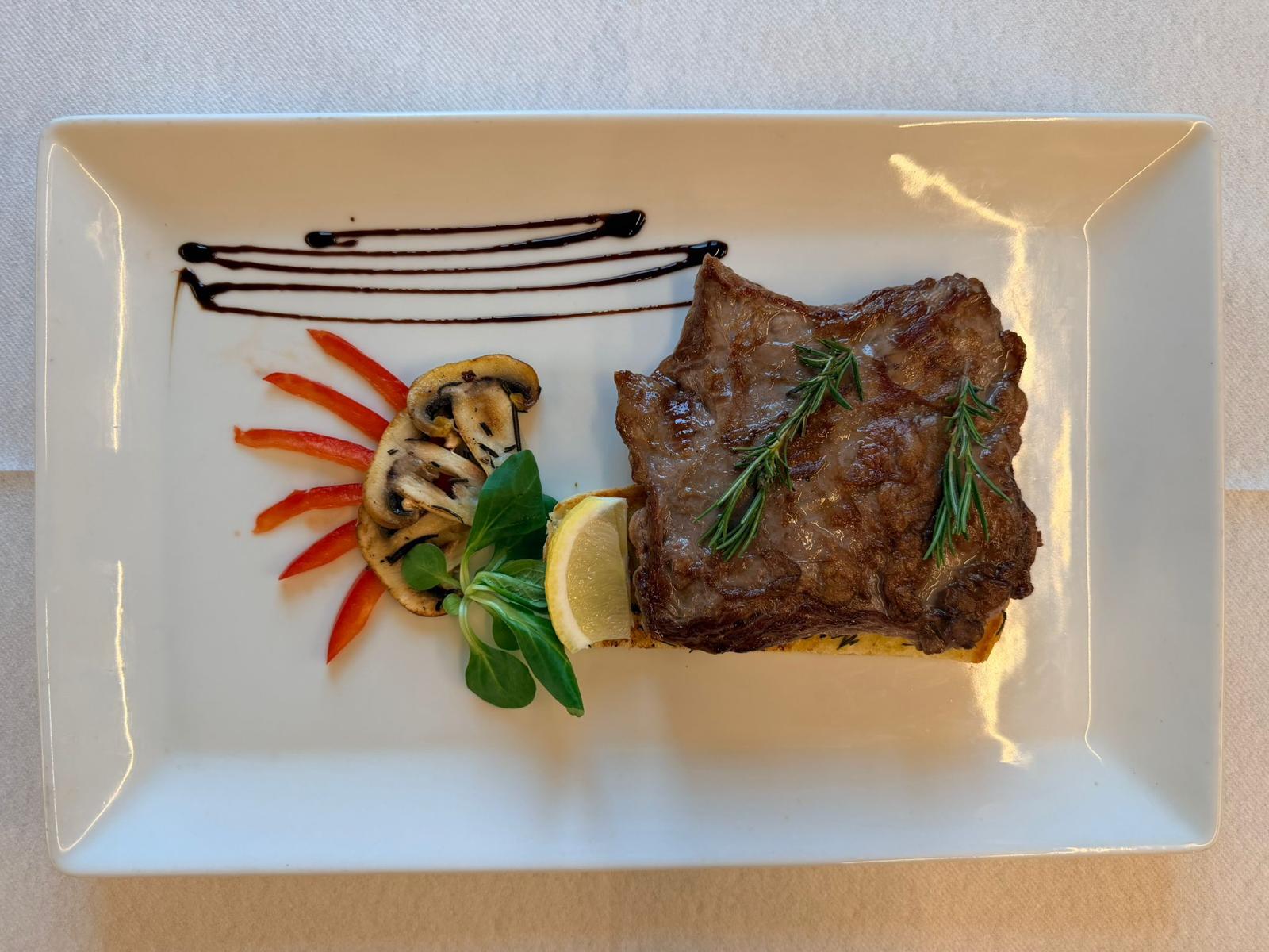 Taglio di carne argentina sulla parrilla