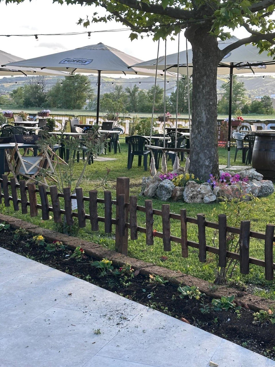 Giardino estivo del Ristorante De Rose